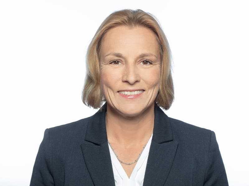 Dr. Jennifer Neff